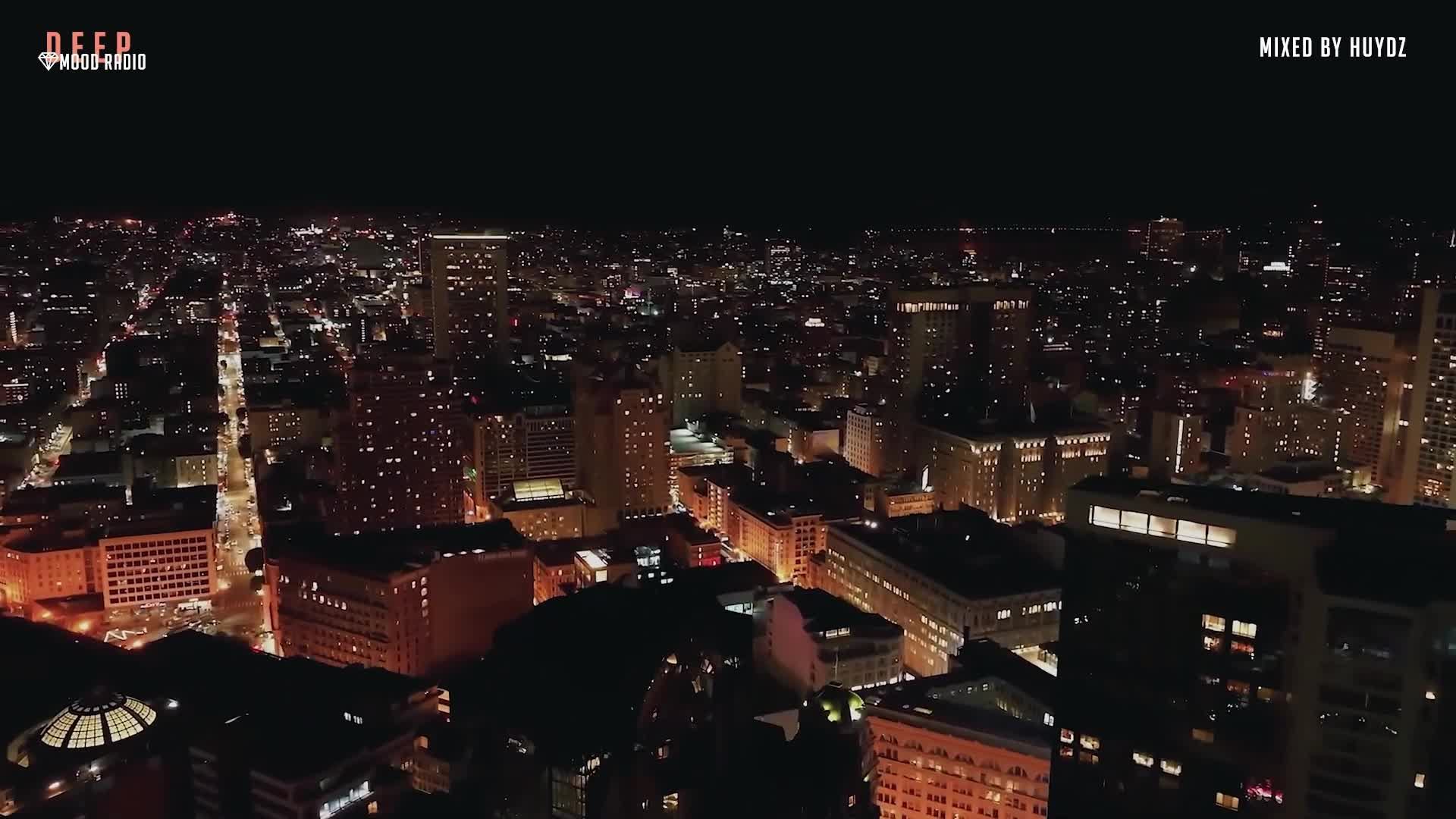 DEEP HOUSE RADIO 24/7