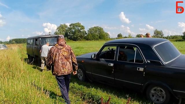 Волга съехала в колею