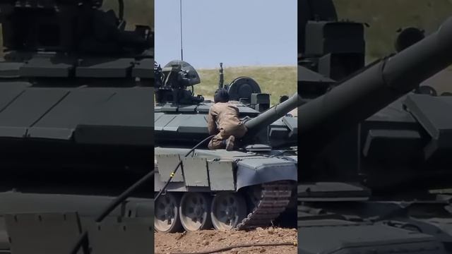 танкисты заправили танк