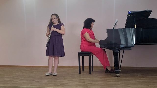 Любовь Дударь 10 лет,  гобой
