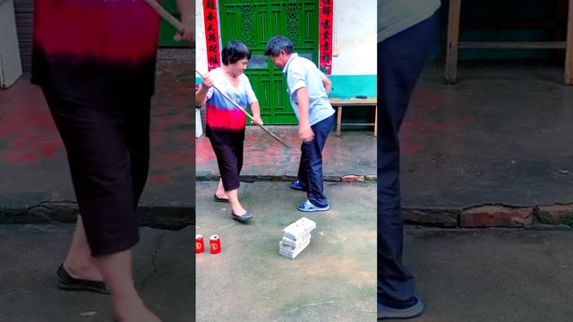 Let's play together👫 #funny #prank