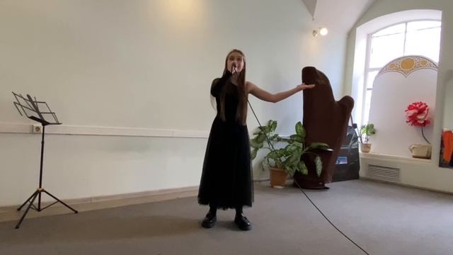Мандрик Виктория " За семью морями"
