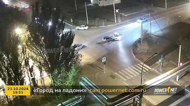 ДТП (авария г. Волжский) ул. Пушкина - ул. Оломоуцкая 23-10-2024 19-53