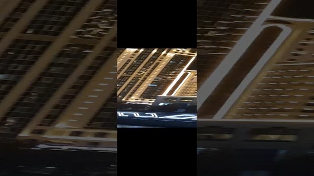 Счастье живет рядом с нами