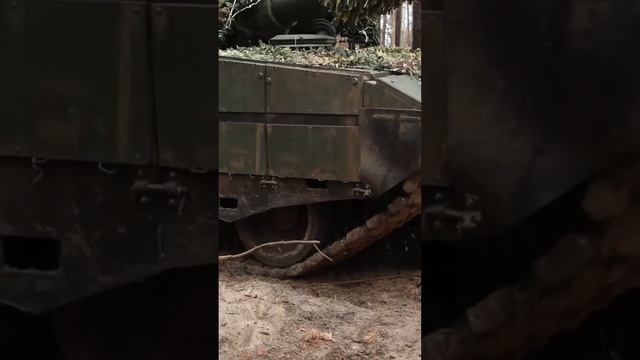 танкисты на 6оевой машине т80