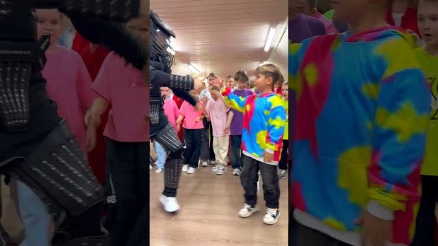 LITTLE BOY TEACHING SHUFFLE  ASTRONOMIA DANCE TUZELITY