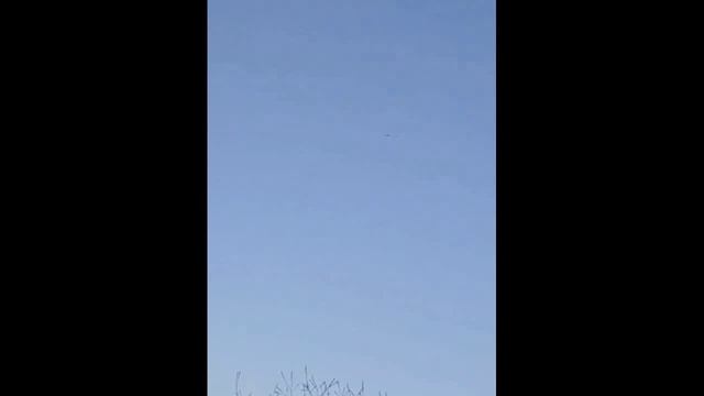 F-16 сопровождает наш Калибр и видимо до самой подстанции