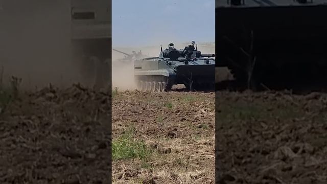 приехали за танкистами