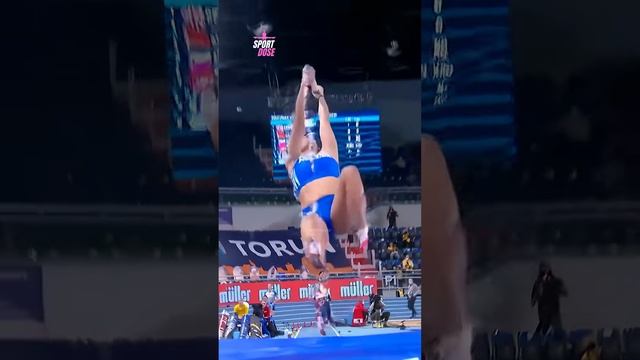 🤩 CRAZY Moments In Women's Pole Vault #shorts