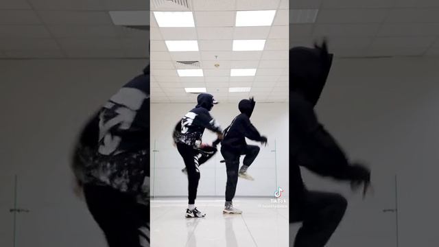 а мы танцуем танцы танцы танцы 2