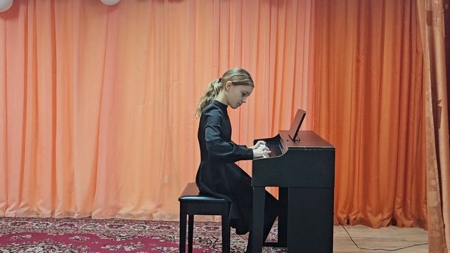 Потапова Мила 10 лет, К. Черни Этюд 6