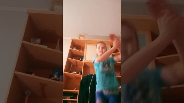 зарядка в садике