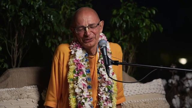 2024.11.11 - Opening of the retreat - How to enter Vrindavana (Govardhan)