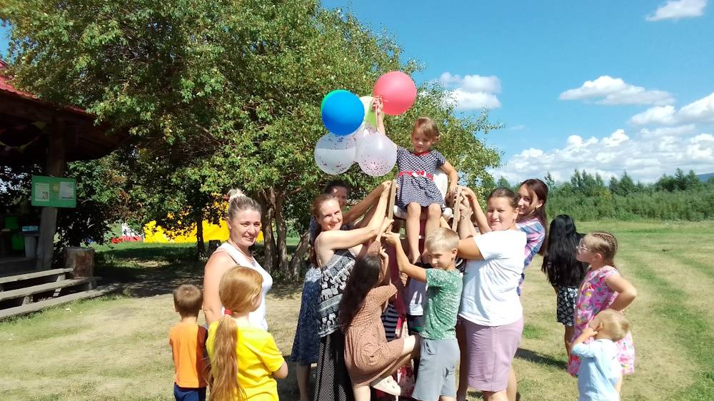 Семейный лагерь "Континент". Любоград, с. Солоновка Смоленского района, Алтай