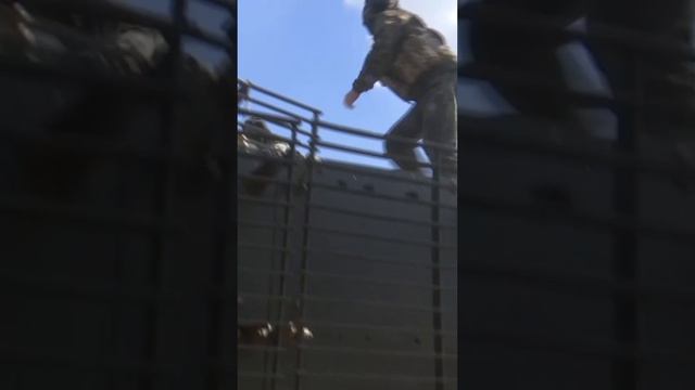 запрыгнули и уехали на Бмп3