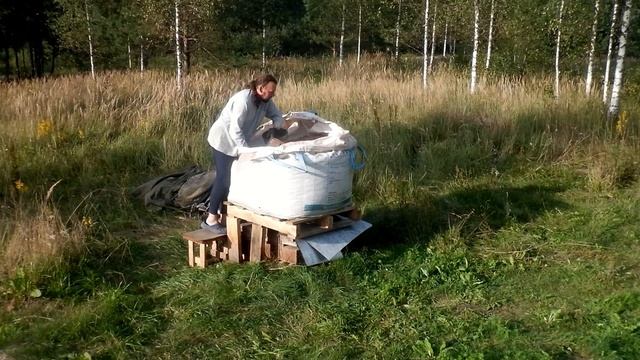 Вскрываю Полы в Доме - Засыпаю  Керамзит - Часть 2 - В Столярной Мастерской Поселились Осы - 2021