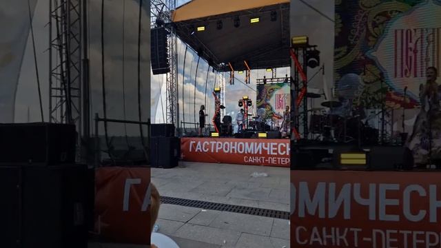 10 лет в фанклубе // и в дождь, и в снег, и в ураган — всегда рядом