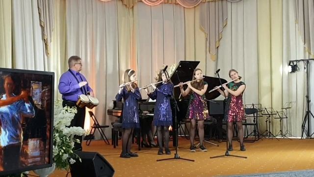 Ансамбль Колибри. "LAMBADA" 
U.ERMOSA