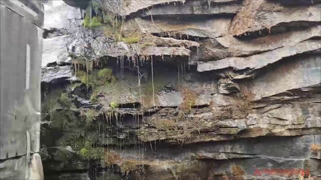 Шок. Ванный 5 метровый водопад