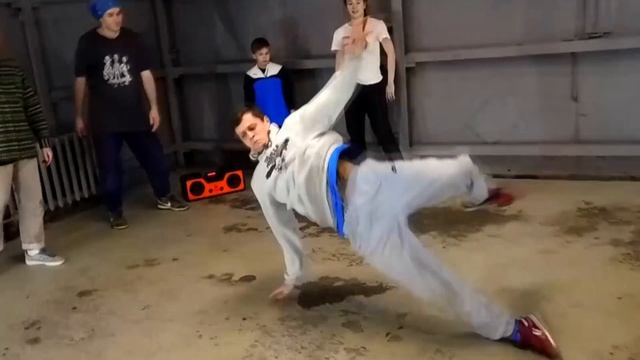 boxpo midbox (бумбокс) - оранжевый брейк / Breakdance to orange bluetooth speaker boxpo midbox