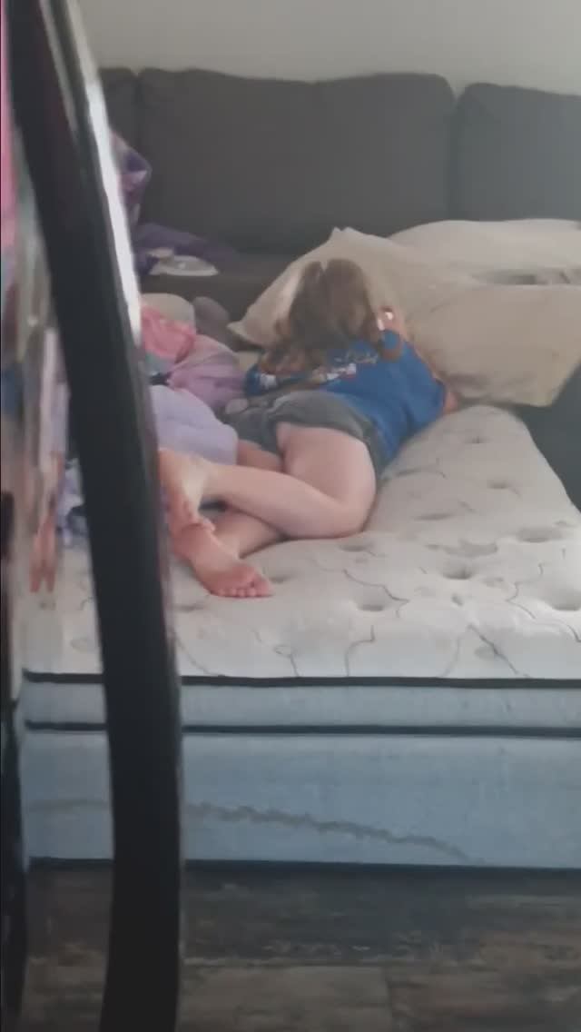 Emma chilling