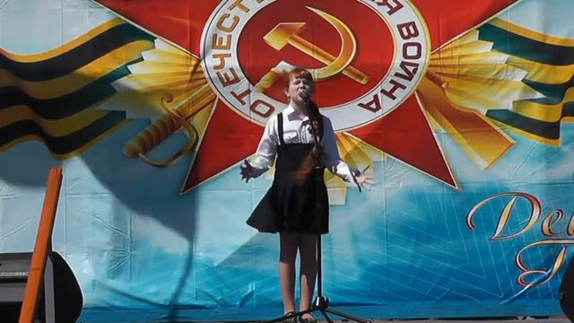 "ЧУЛОЧКИ" читает ЗОЯ БУДНИЙ