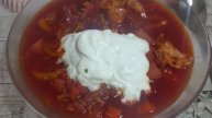 Вкусный борщик со сметаной