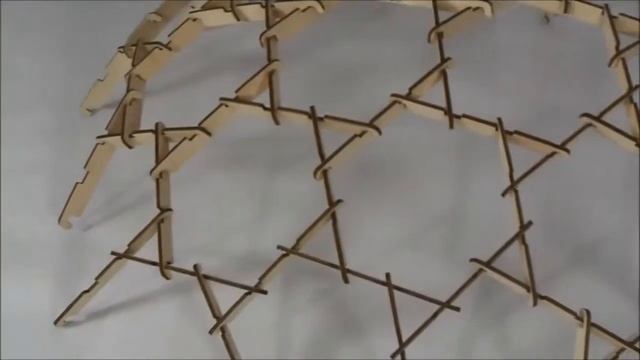 Детали для самоопирающегося конструктора