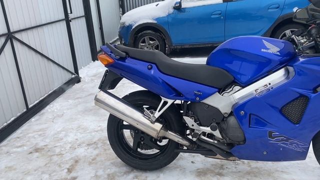 Обзор мотоцикла Honda vfr800, 2000год. 89262862924 с 10:00-20:00 по Мск(WhatsApp)