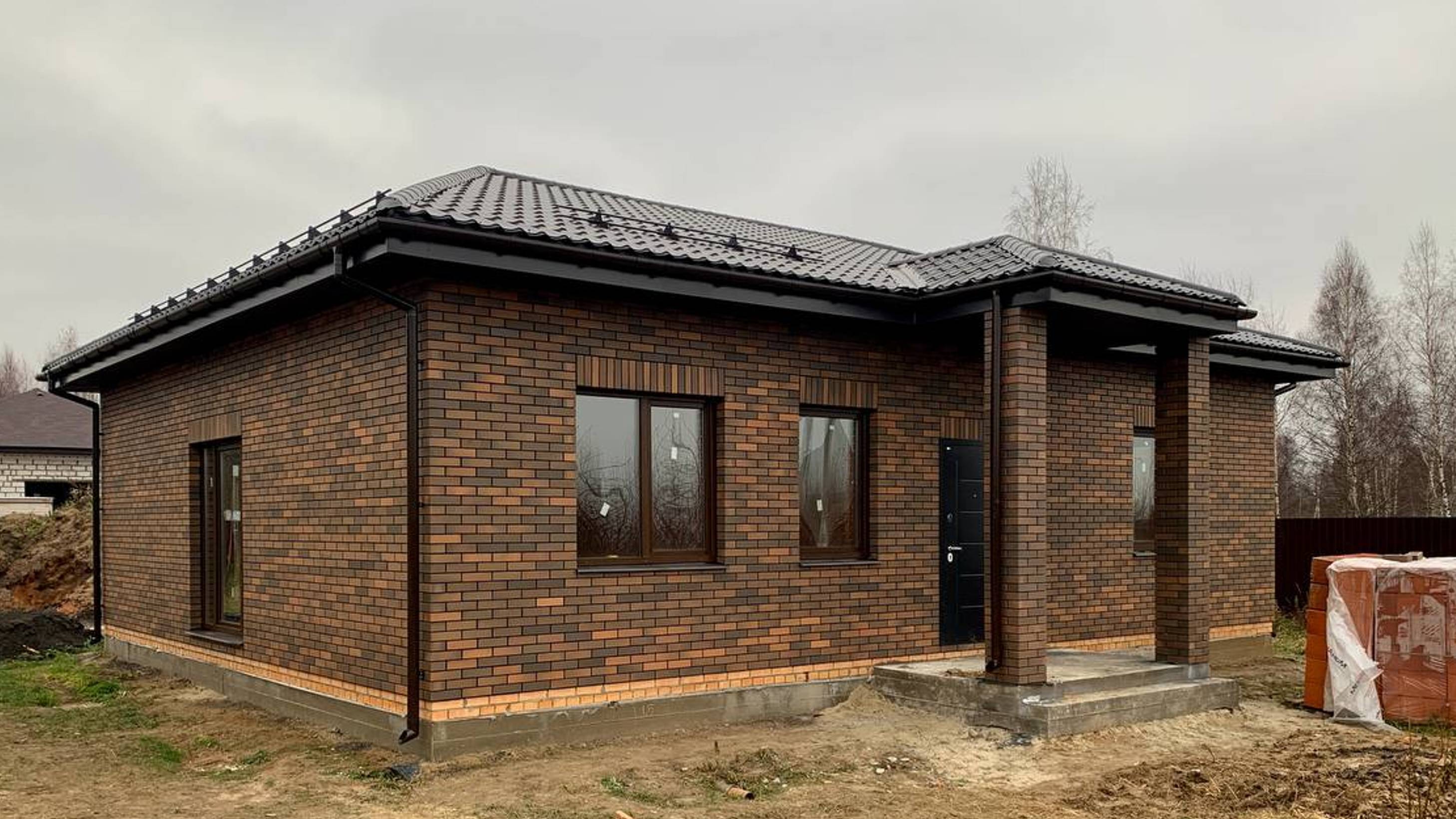 Кирпичный дом в Московской области, Павловский Посадский район д. Радужный