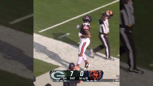 DJ Moore catches for a 16-yard Gain vs. Green Bay Packers