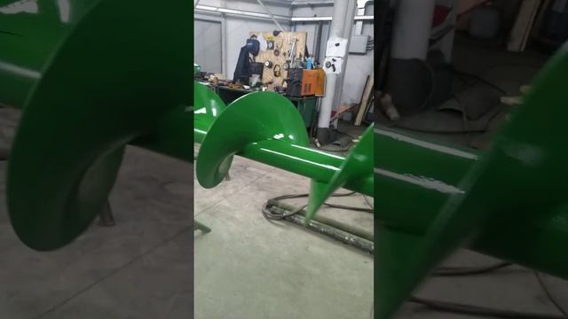 Шнек комбайна John Deere  AH203021