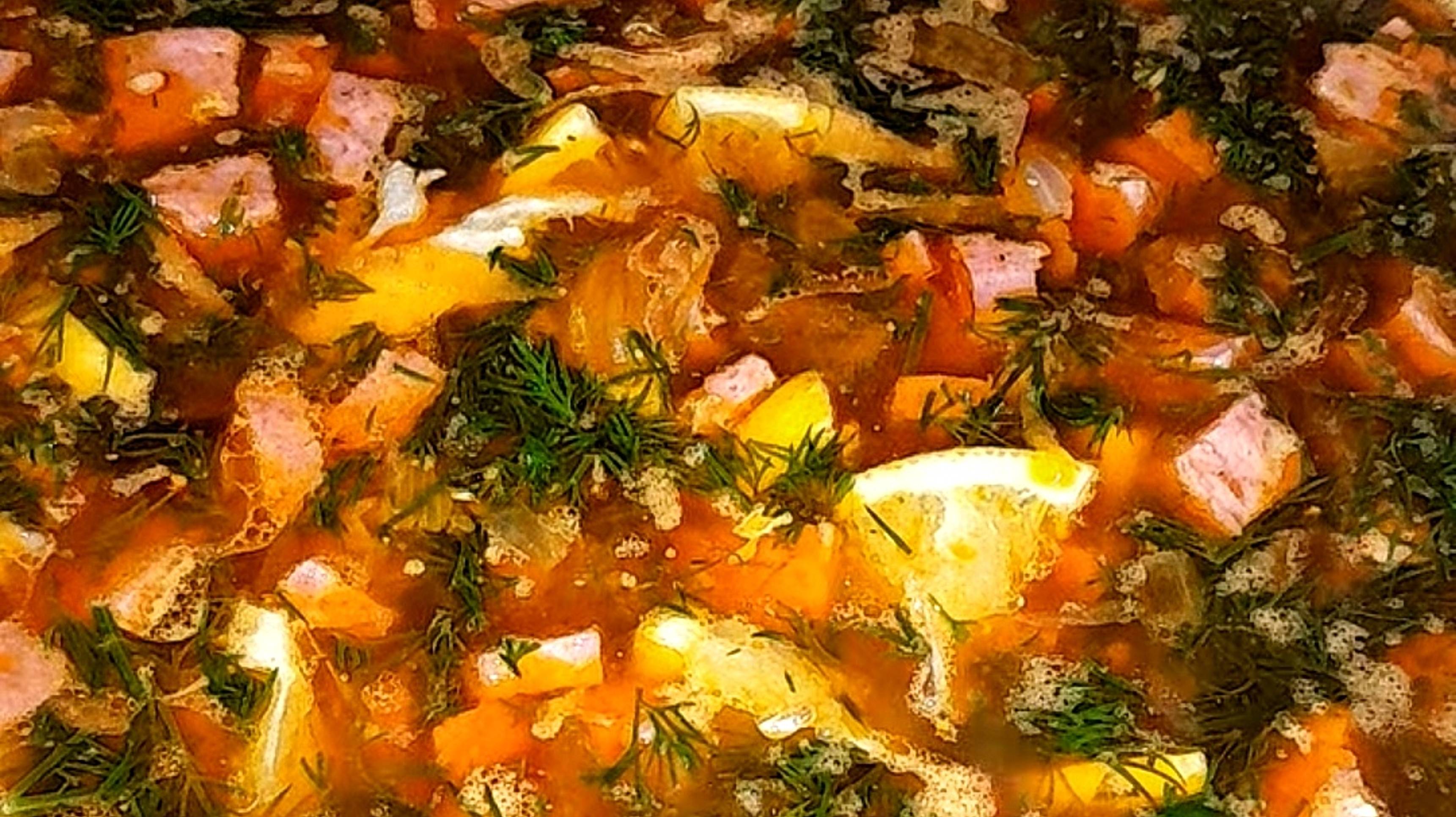 🔴 СОЛЯНКА С КАРТОШКОЙ И КОЛБАСОЙ. ПРОСТОЙ И БЫСТРЫЙ РЕЦЕПТ.