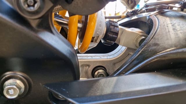 Легендарный Японский нейкид Yamaha MT-09 SP обзор/продажа .mp4