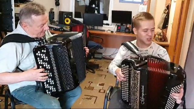 Песня «Я встретил розу» исп Никита Ронжин и Сергей Исаков!