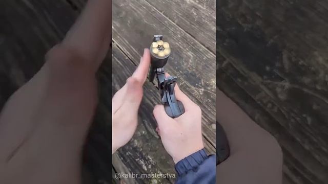 🔫 Enfield №2 Mk I*: Классический британский револьвер времён Второй мировой войны 🇬🇧