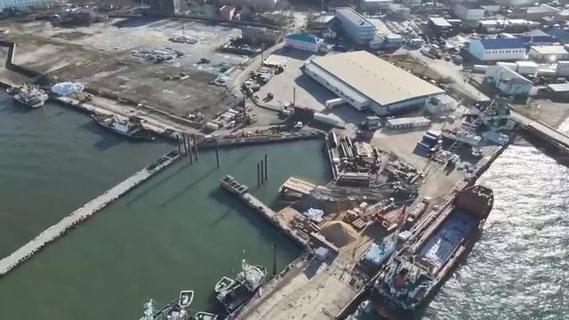 Реконструкцию Корсаковского рыбного порта оценили с помощью дрона