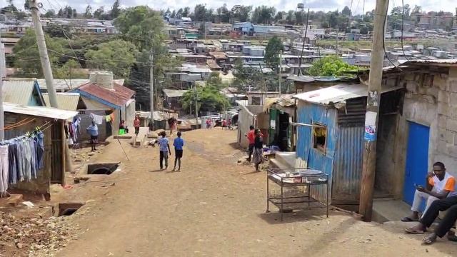 Nairobi Kibera Трущобы Кибера Кения كينيا Африка 2024 ноябрь