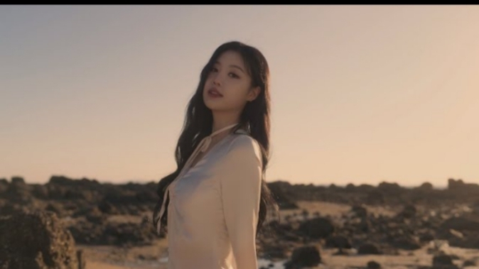 SOOJIN (수진) "SUNSET" Live Clip