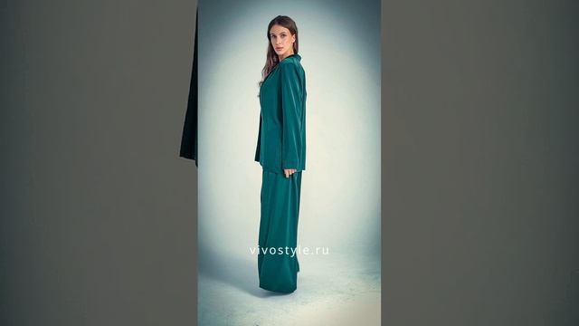 Брючный костюм зеленый от Vivo Style #одежда #мода #костюм
