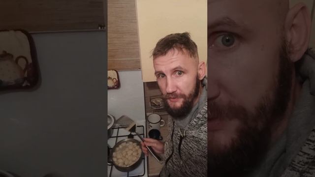 Варю пельмени 15 минут #shorts