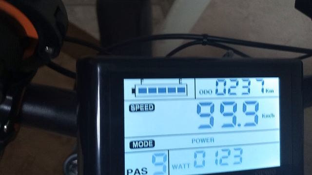 Фэтбайк 100 км в час.