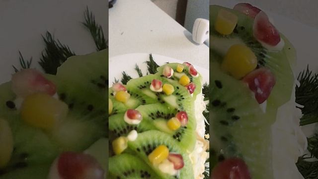 Салат 🌲 Елочка😍 Как эта красиво и вкусно. Скоро выложу полное видео приговления.