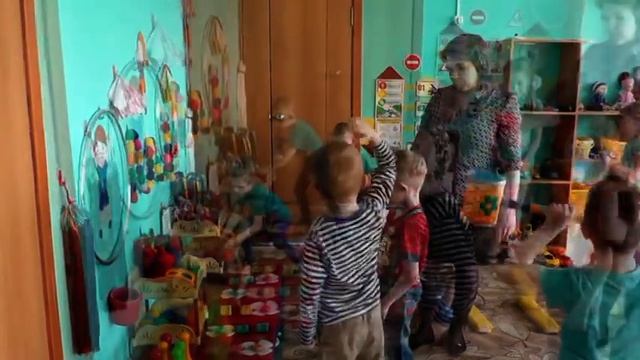 Двигательная активность в режимных моментах