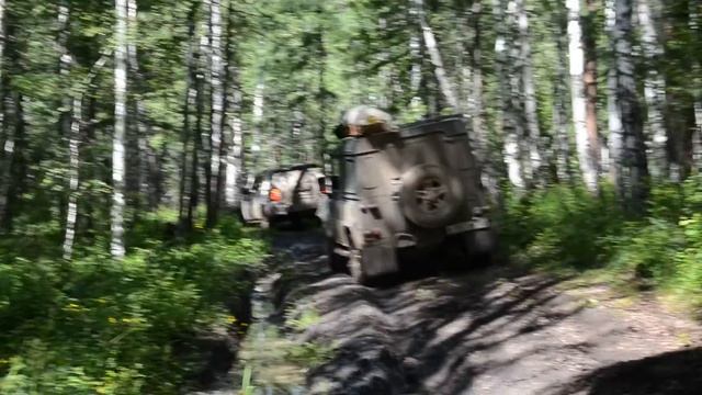 Travel in Tuva (Russia) on the Land Rover Defendef 90. Todja Lake.