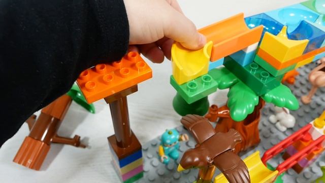 «Динозавр Трицератопс» - Лего конструктор ☆ Marble Run ASMR