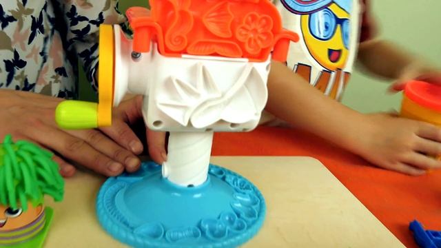 Парикмахерская Плей До. Играем с Даником с пластилином Play Doh. Видео для детей