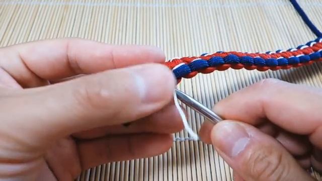 How to Make a Spider-Man Themed Stitched Solomon Paracord Bracelet Tutorial(360P)