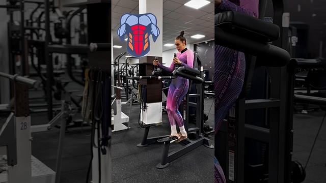 ПОДЪЕМ НОГ В УПОРЕ НА ЛОКТЯХ