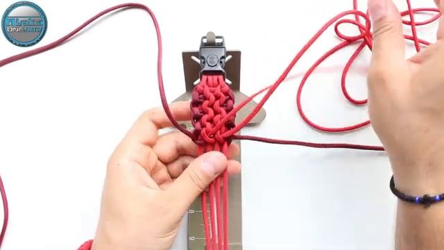 How to make Paracord Bracelet Hardcore Conquistador by CETUS DIY Paracord Bracelet Tutorial(360P)